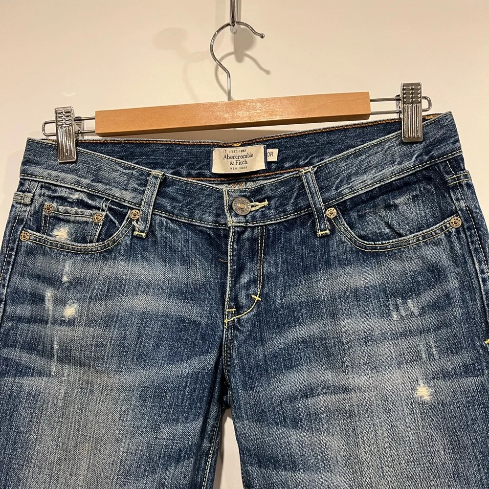 Low rise, Abercrombie brand distressed jean - Picture 2 of 9